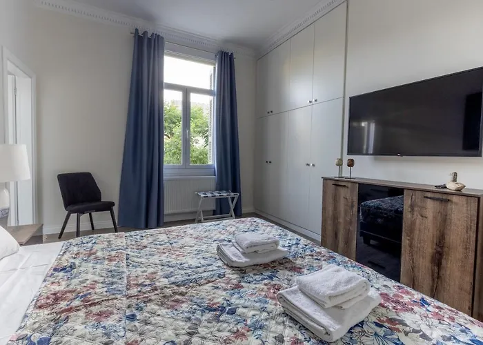 Plaka\'S Privileged Accommodation