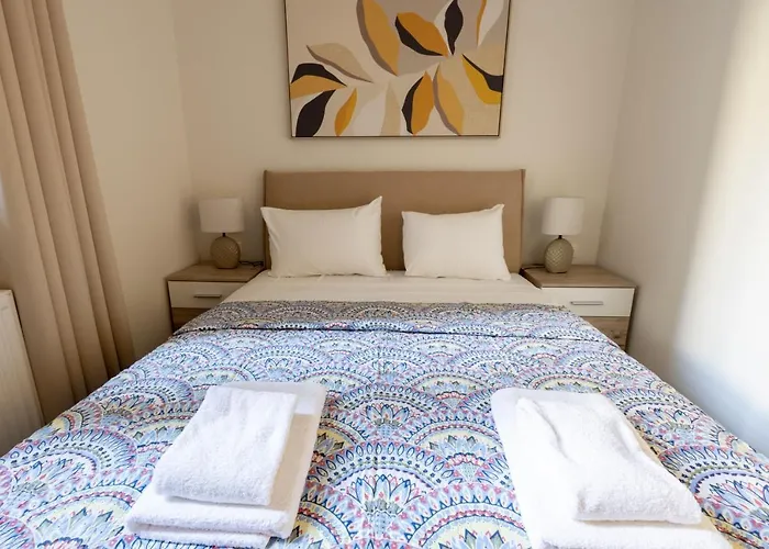 Plaka\'S Privileged Accommodation