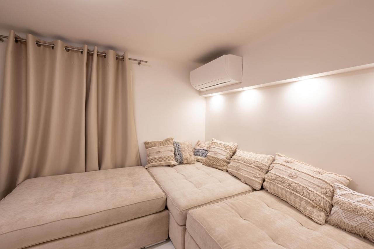 Plaka's Privileged Appartement *